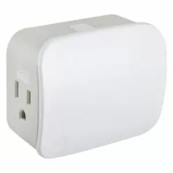 GE Enbrighten Z-Wave Plus Z-Wave Plus 15-Amp 120-Volt White 3-wire Grounding Plug