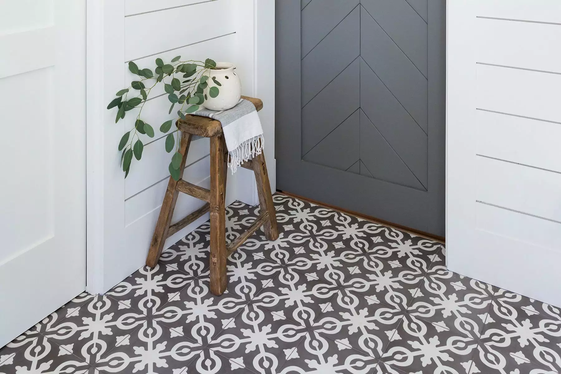 Bedrosians Remy 8-in X 8-in Pattern Field Tile In Soffia 5.28sf Per Box 7 Bedrosians Remy 8-in X 8-in Pattern Field Tile In Soffia 5.28sf Per Box - Image 5