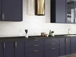 Super Arbor Tauleto Bianco Polished Porcelain Tile -Bath and Faucet shop 100572437 context 1800x1800