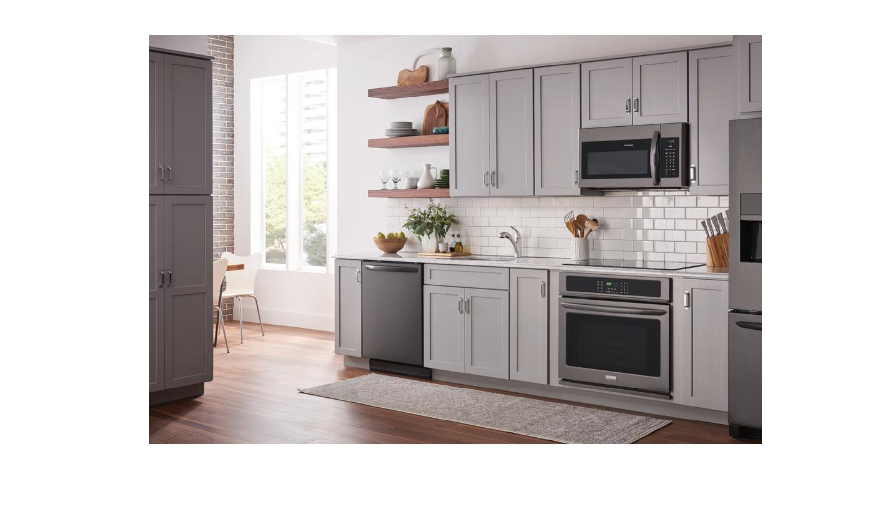 MOEN Brecklyn Single-Handle Pull-Out Sprayer Kitchen Faucet With Power Clean In Spot Resist Stainless 10 MOEN Brecklyn Single-Handle Pull-Out Sprayer Kitchen Faucet With Power Clean In Spot Resist Stainless - Image 8