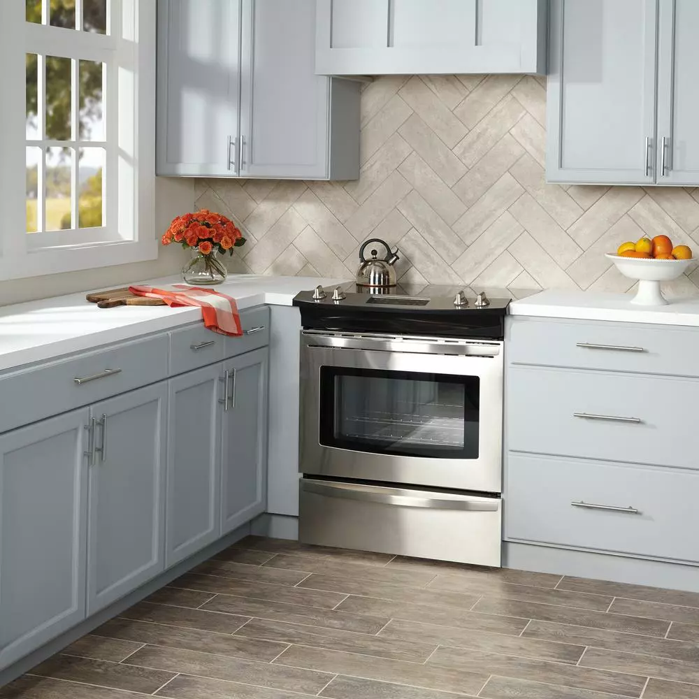 Daltile Northpointe Greystone 4 In. X 12 In. Ceramic Wall Tile (10.64 Sq. Ft. / Case) 4 Daltile Northpointe Greystone 4 In. X 12 In. Ceramic Wall Tile (10.64 Sq. Ft. / Case) - Image 2