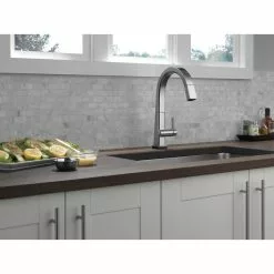 In Stock Hardwarestore Delivery Pivotal Single-Handle Pull-Down Sprayer Kitchen Faucet With Touch2O Technology And MagnaTite Docking In Arctic Stainless -Bath and Faucet shop b6700e69369d7989da207c63542c3058 1800x1800